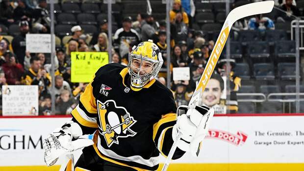 «Бездомные подрались, на улице лучше не появляться». Играющий в США российский хоккеист — о первом дне в команде