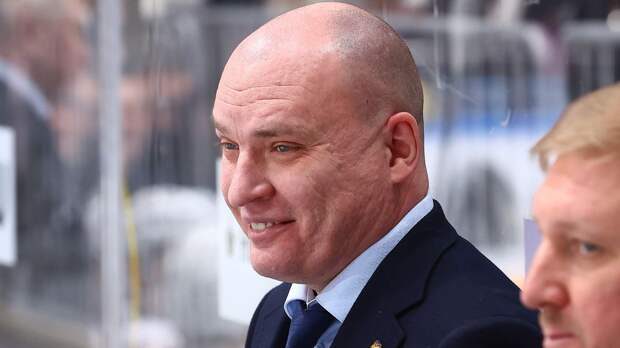 Тренер «Металлурга» Разин: «Башкирская красавица хотела меня до трусов раздеть в аэропорту»