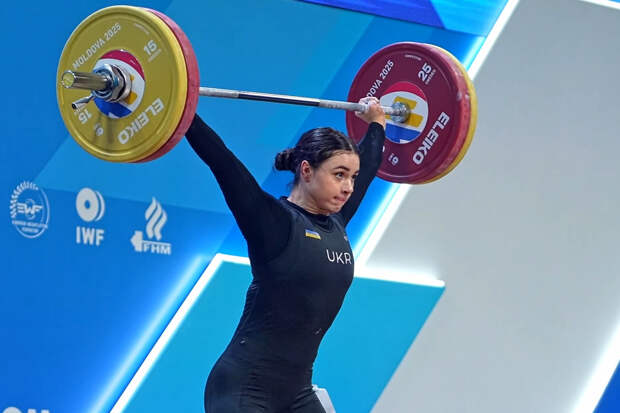 Украинская штангистка отказалась от фото с россиянкой на чемпионате Европы