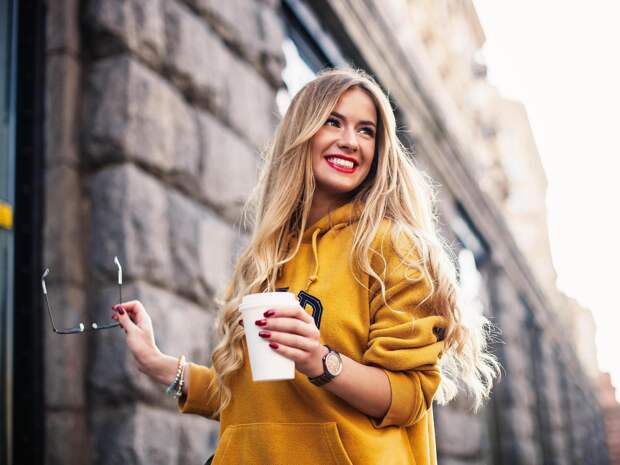 Если вы хотите научиться приковывать взгляды и оставлять неизгладимое первое впечатление, воспользуйтесь несколькими простыми лайфхаками, о которых мы рассказываем в этом материале.