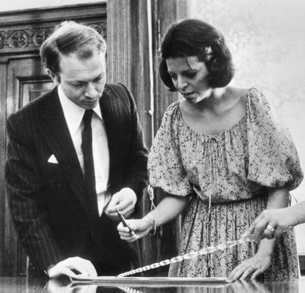 История неравной любви: как простой советский чиновник женился на самой завидной невесте в мире и что из этого вышло