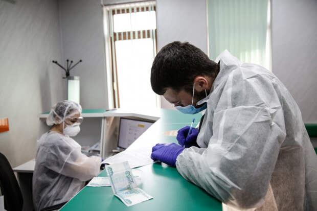 Более 200 детей и подростков переболели коронавирусом в Крыму