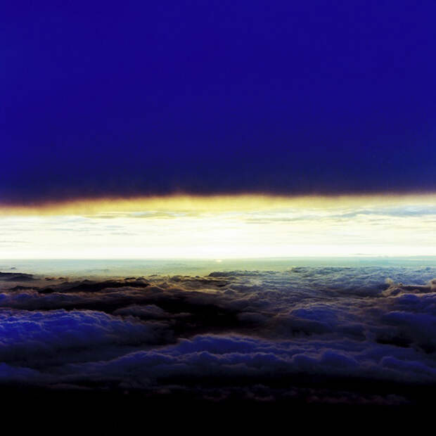 Над землей Hut Atop Mount Fuji 5 Над землей