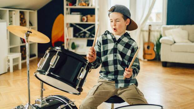 Как реагировать на раздражающие хобби подростка и почему важно поддерживать его интересы