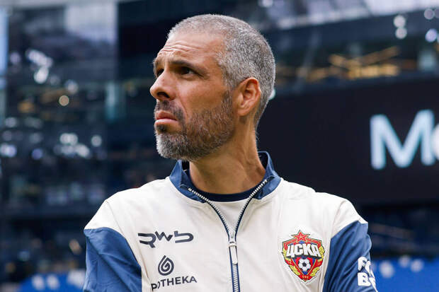 Тренер ЦСКА Челестини был на трибуне во время игры с махачкалинским "Динамо"