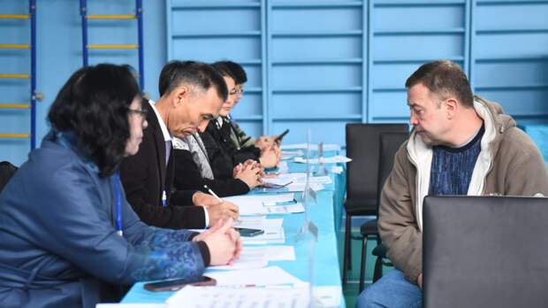 Утемисов: явка на референдуме в Казахстане превысила 70%