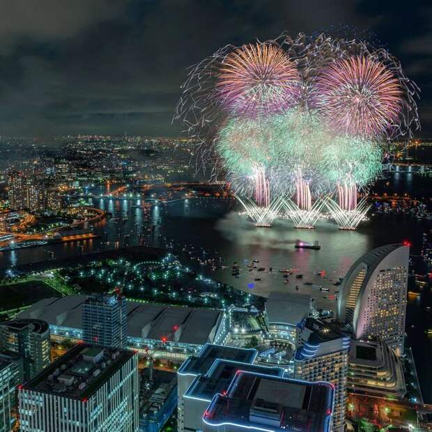 The Japanese Photographer Keisuke Captures The Beauty Of Fireworks In Japan