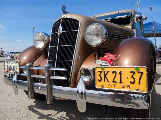 Шоу старых автомобилей в Бруклине авто, ретро авто, олдтаймер