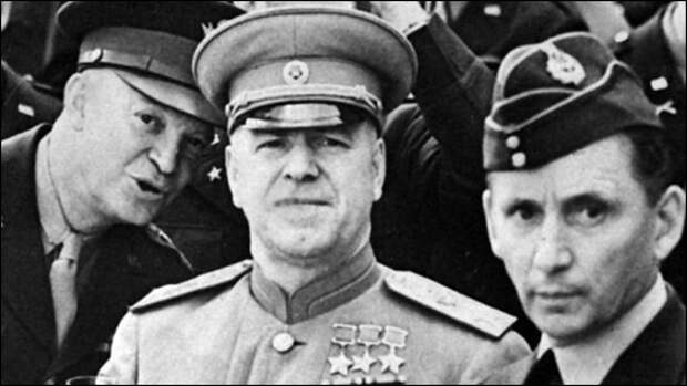 Montgomery_receives_Order_of_Victory_HD-SN-99-02756_cropped