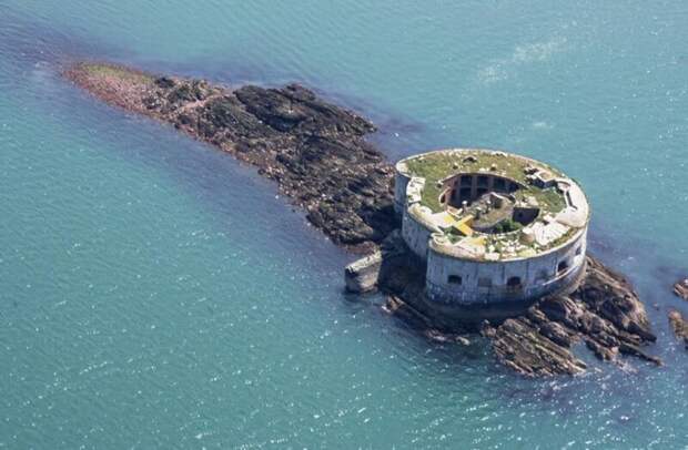 Британский форт на острове выставлен на продажу - добро пожаловать в музей 19 века! британия, история, форт, фотографии