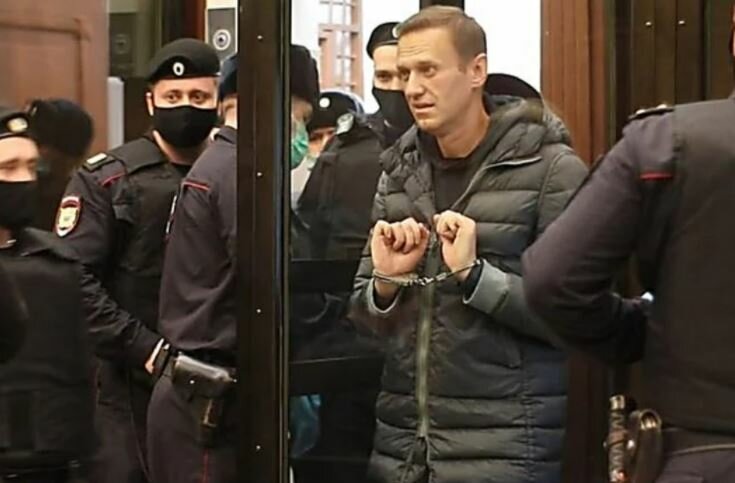 «Его вообще следует приговорить к смертной казни, а эти западные мухи пусть и дальше себе жужжат»