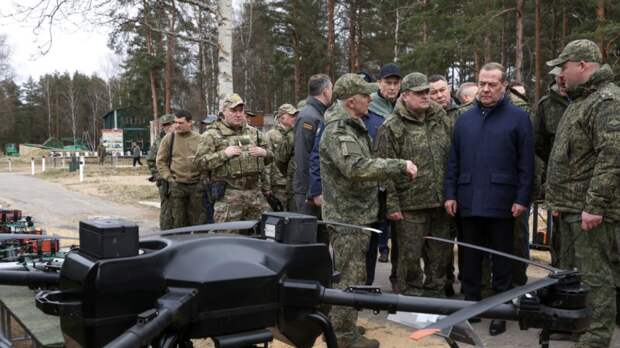 Медведев: БПЛА сковывают всю боевую активность в зоне боестолкновения