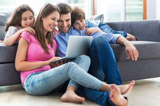 Internet-Family.jpg