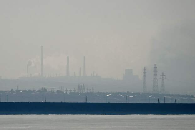 В российском городе отменили массовые мероприятия после мощного взрыва на химзаводе