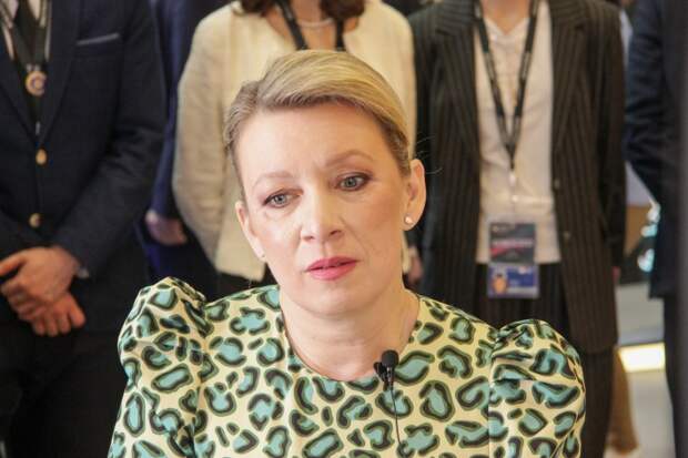 Захарова: объявление России враждебным государством подрывает диалог с США