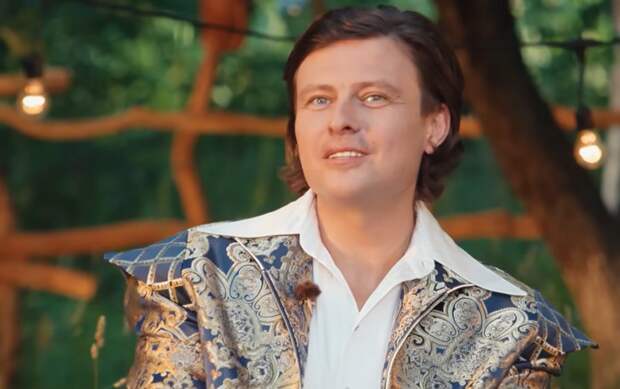 Фото: кадр из видео, шоу "Натальная карта" Прохор Шаляпин