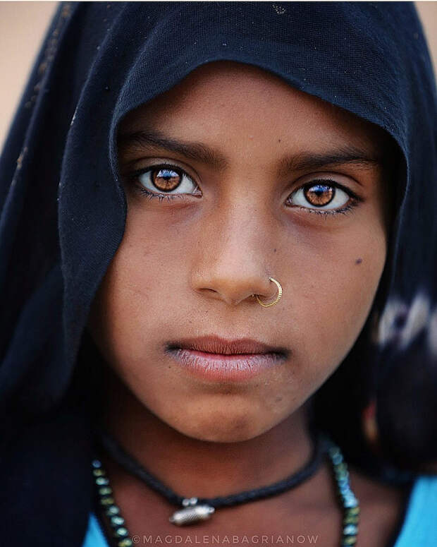 ulichnye-portrety-iz-Indii-fotograf-Magdalena-Bagryanov 10