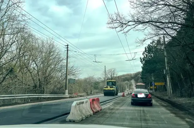 Дорожники готовят трассы к наплыву отдыхающих на российских курортах