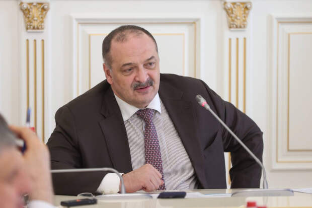 Глава Дагестана Сергей Меликов провел заседание Координационного штаба по строительству и реконструкции объектов в республике