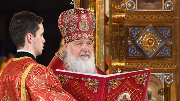 Патриарх Кирилл начал пасхальную службу в храме Христа ...