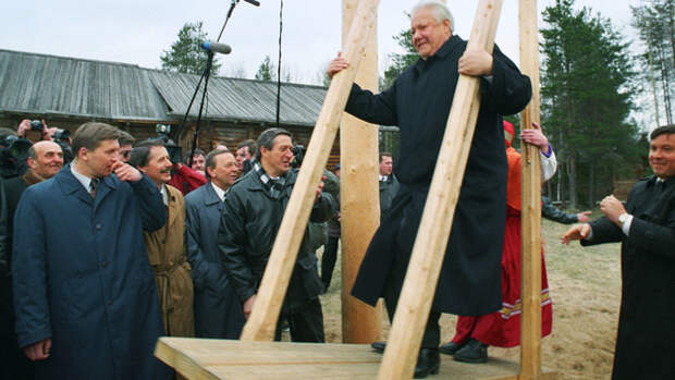 Это вам за 90-е: Президентом в США станет Ельцин. И это не шутка
