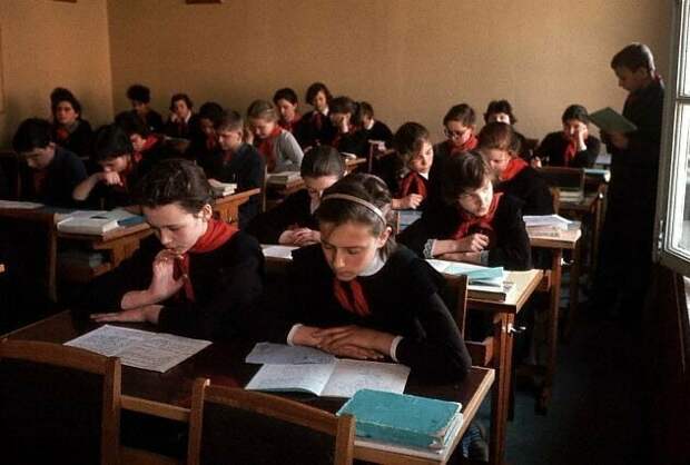 На уроке в московской школе, 1965 СССР, история, фото