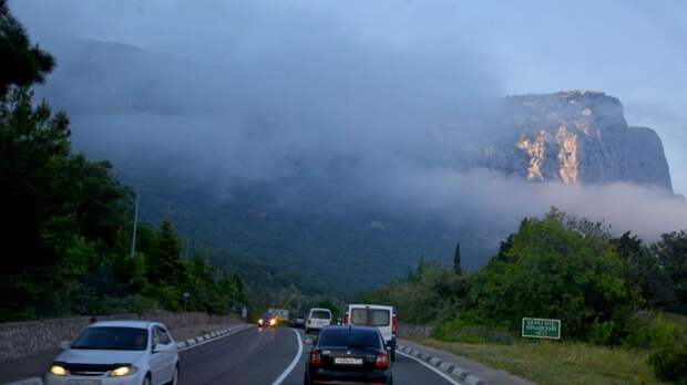 Дорога на Симферополь закрыта. Автомобили разворачивают
