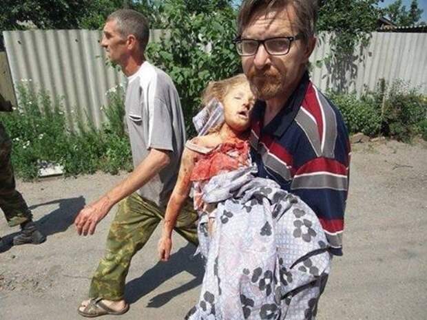 13.06.14. Сообщение от ополчения. "Всего за время карательной АТО погибло 19 детей." P.S. Этой девочке было 6 лет. Она погибла от снаряда из украинской гаубицы 8 июня в 13 час. 15мин. Славянск.