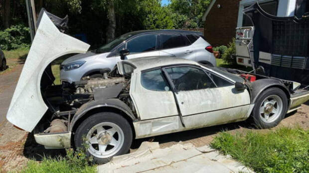 Заброшенный Ferrari, когда-то принадлежавший саудовскому принцу