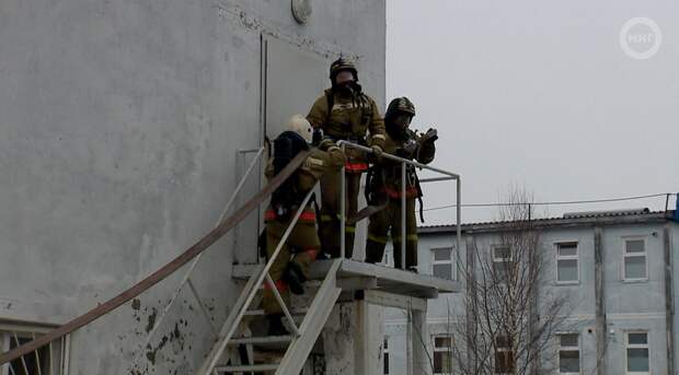 Пожар в Уфе Машиностроителей 21. Пожарные учения. Уфа пожар Октябрьский район. Уфа пожар вчера общежитии.