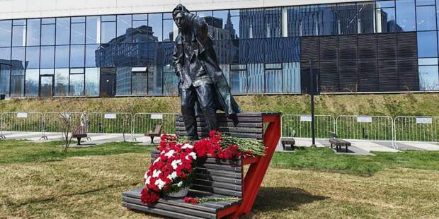 В Москве установили памятник Юрию Никулину