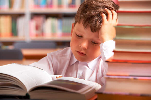 Депутат Свинцов: школьники должны учиться с 8 утра до 8 вечера