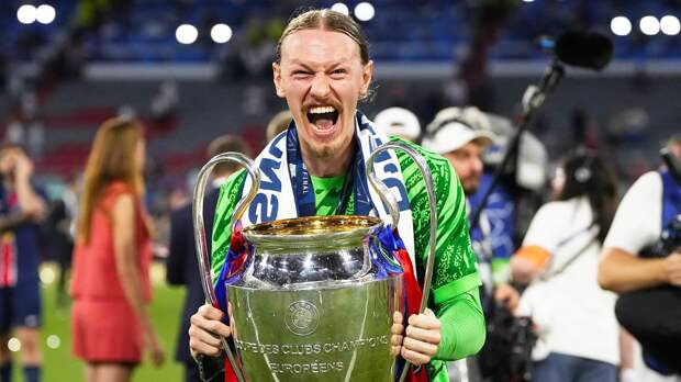 Во Франции назвали лучшего друга Сафонова в «ПСЖ» и описали отношения Матвея с Шевалье