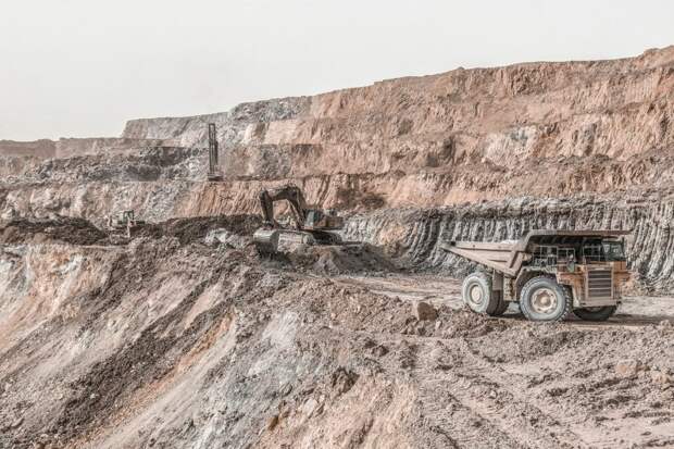 Китай начал бурить одну из глубочайших шахт в мире