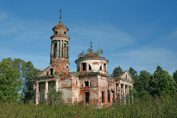 Заброшенные сельские церкви