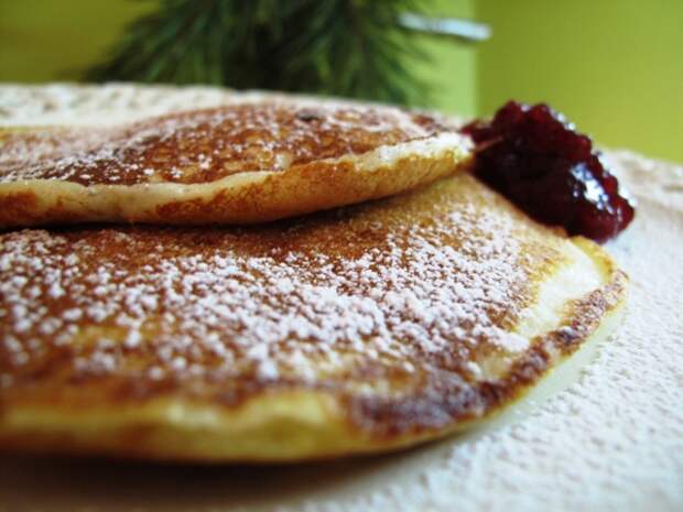 http://picantecooking.com/sites/default/files/content/recipies/2011-02-17_perfect_pancakes/pancakes_1.jpg