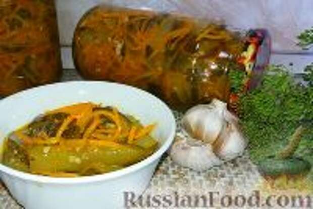 Фото к рецепту: Салат из огурцов и моркови по-корейски (на зиму)