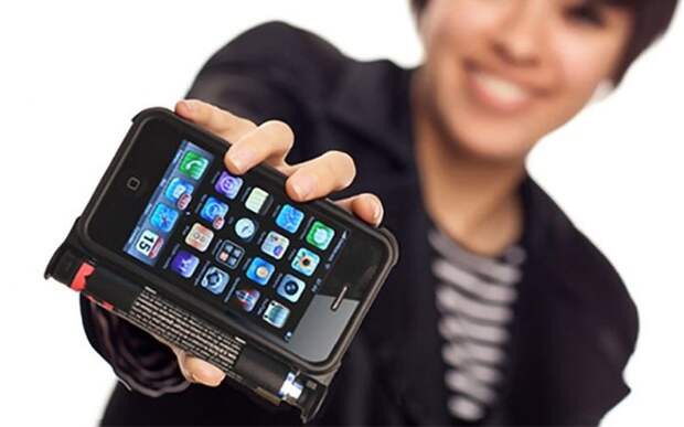Мобильный телефон теперь сможет помочь при самообороне (12 фото)