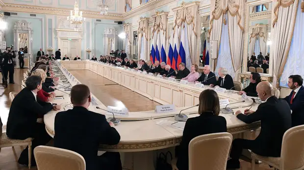 «Эффект будет обратный ожидаемому»: Путин призвал не использовать метод запретов в области культуры