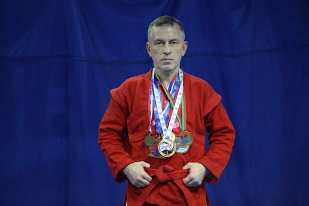 Тренер из Бибирева стал чемпионом мира по самбо