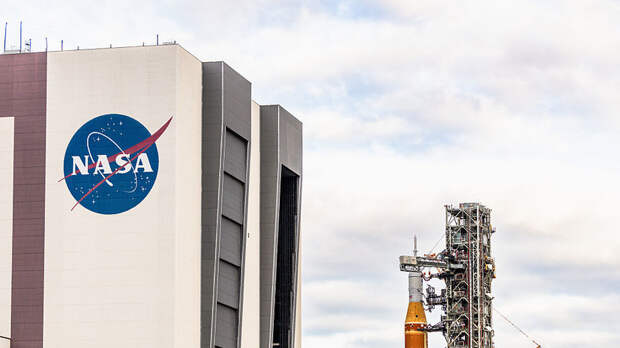 NASA вернёт Artemis II в цех после утечки гелия
