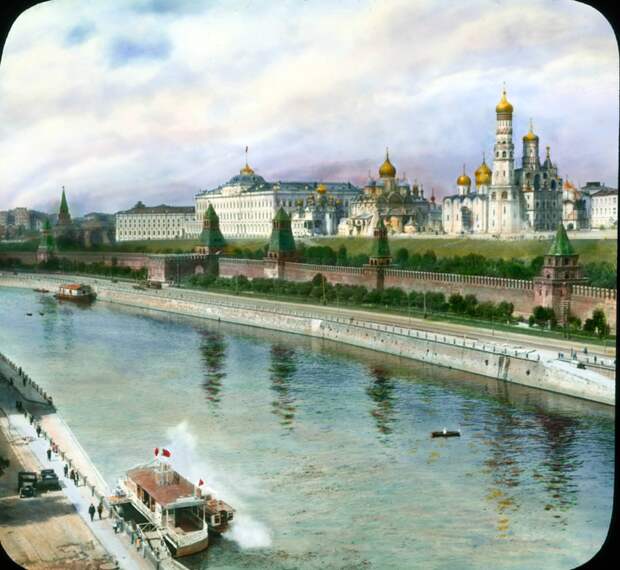 Москва. Вид на Кремль с Большого Москворецкого моста
