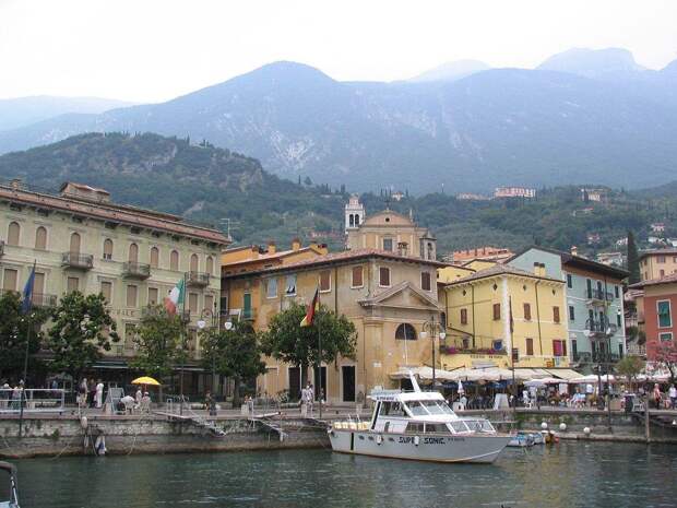 ITSmallTowns38 Там, где живет сказка: Очаровательные маленькие городки Италии