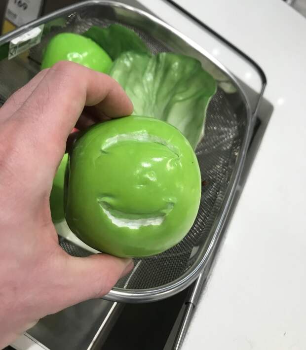 искусственный фрукт