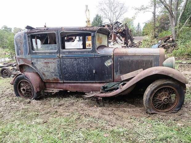 Один из самых редких автомобилей в коллекции 6-цилиндровый Studebaker Brogham топовой модельной линейки President конца 20-х годов авто, джанкярд, коллекция, коллекция автомобилей, олдтаймер, ретро авто, свалка автомобилей