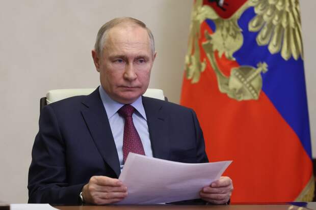 Путин заявил о недопустимости откладывания решения проблем Донбасса