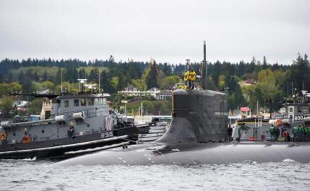 На фото: американская атомная подводная лодка «Коннектикут»