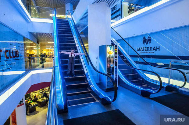 В Тюмени из торгового центра эвакуировали две тысячи человек