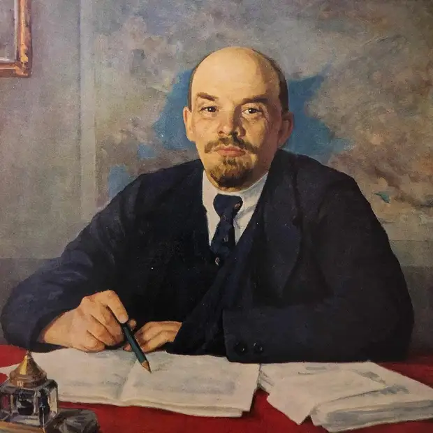 Никто и никогда не забудет имя − Ленин !