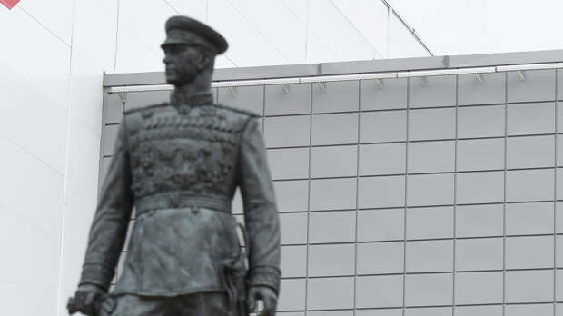 Гендер-пати обернулась делом: многодетной семье грозит срок за порчу памятника Жукову